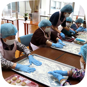 おやつ作りに挑戦